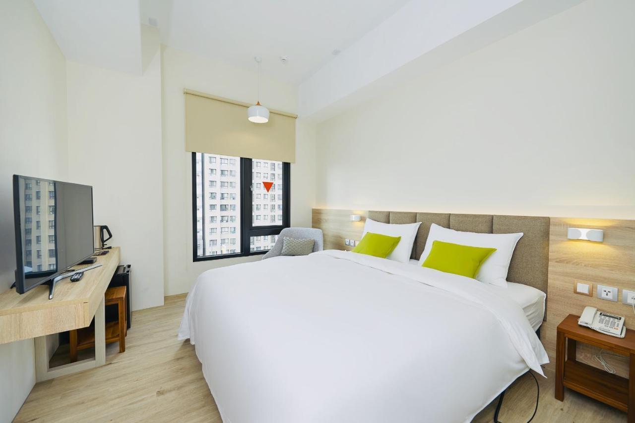 Hotel Z Тайчжун Екстер'єр фото
